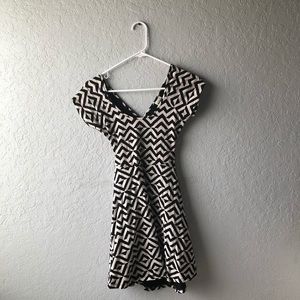 Black/White, VS Pink Fit & Flare Skater Dress, XS